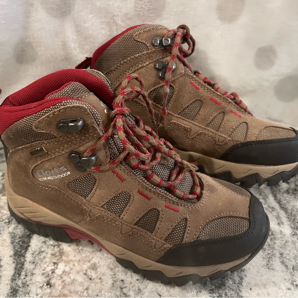 Sturdy CLORTS Kids Boots - High-cut, Slip Resistant, Brown and Red